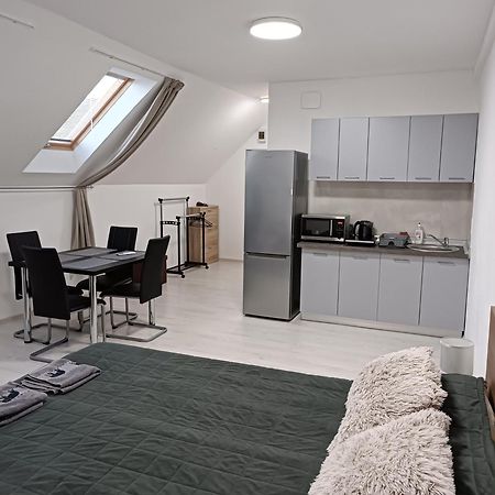 Mira Apartman Дебрецен Экстерьер фото