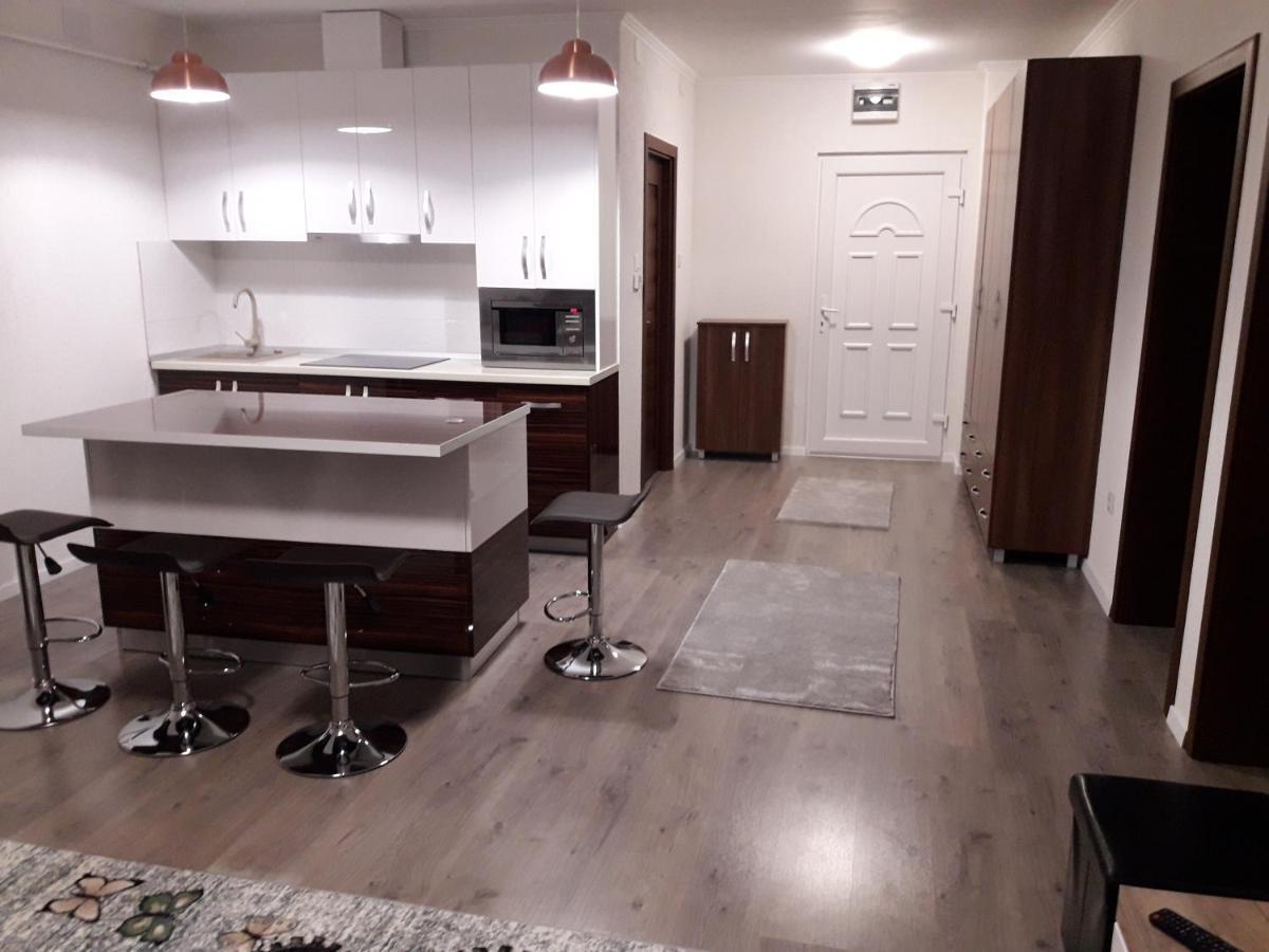 Mira Apartman Дебрецен Экстерьер фото